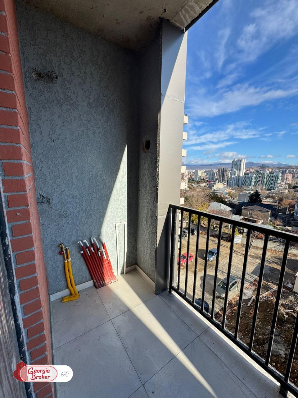 nearly repaired 3-room apartment for sale